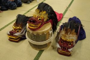 徳丸北野神社獅子舞保存会の獅子舞の練習に参加