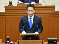 区の職員定数条例の一部改正条例に自民党区議団を代表して討論を行いました