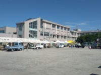 徳丸三ツ和会と徳丸平和会との合同盆踊り大会の撤収作業