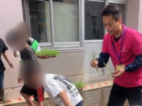 紅梅小学校での5年生児童の田植え😃