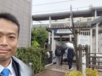 東武練馬駅東口前で松田やすまさ都議と駅頭挨拶