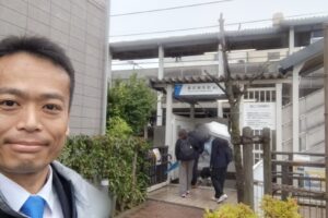 東武練馬駅東口前で松田やすまさ都議と駅頭挨拶