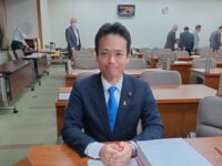 決算調査特別委員会での総括質問😃