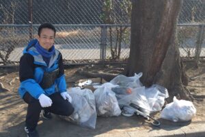 徳丸ニュースターの会さんの赤徳公園清掃活動