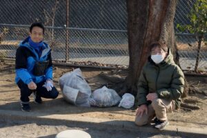 徳丸ニュースターの会さんの赤徳公園清掃活動
